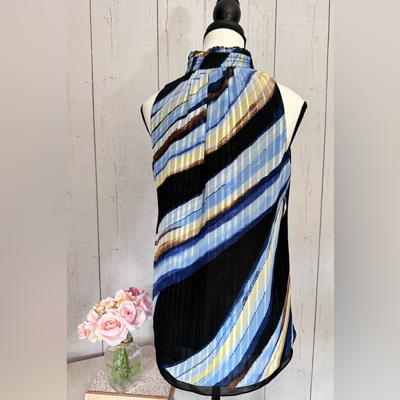 NWOT White House Black Market - Sleeves Lined Tie Front Top Size XS - Picture 3 of 8